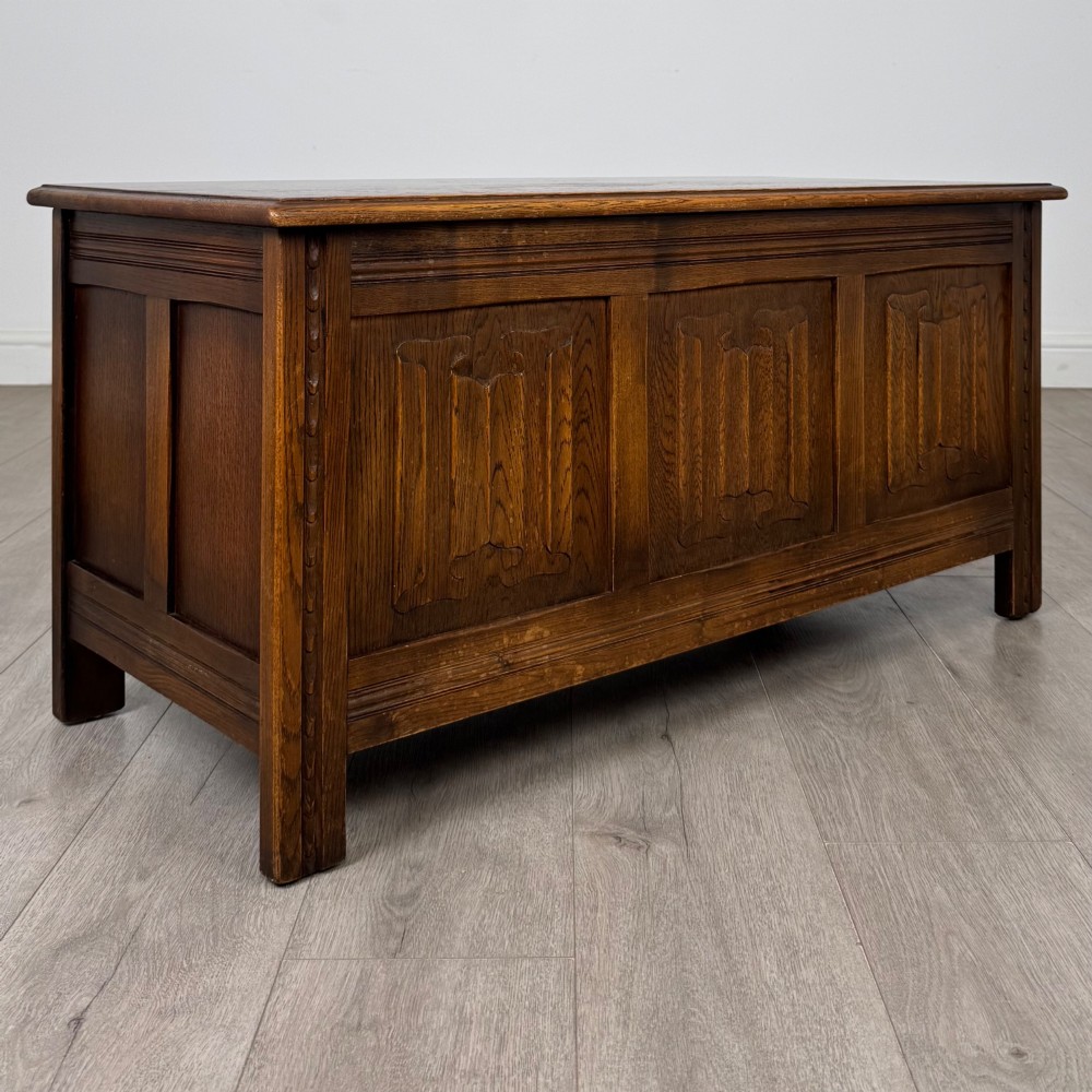 Antique 20th Century Linenfold Blanket Box In Oak View VIII