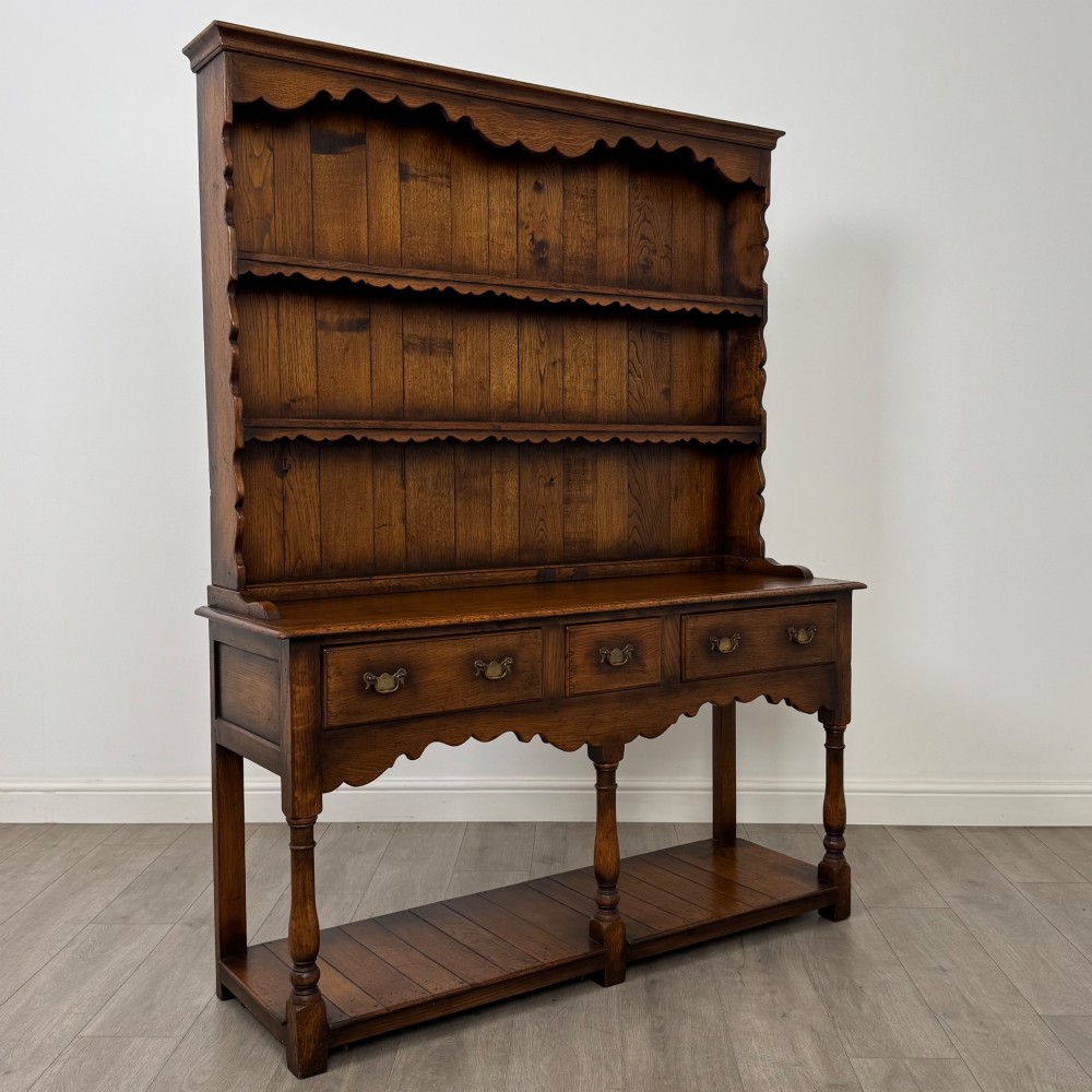 Antique 20th Century Fine Quality Welsh Dresser In Oak View VIII
