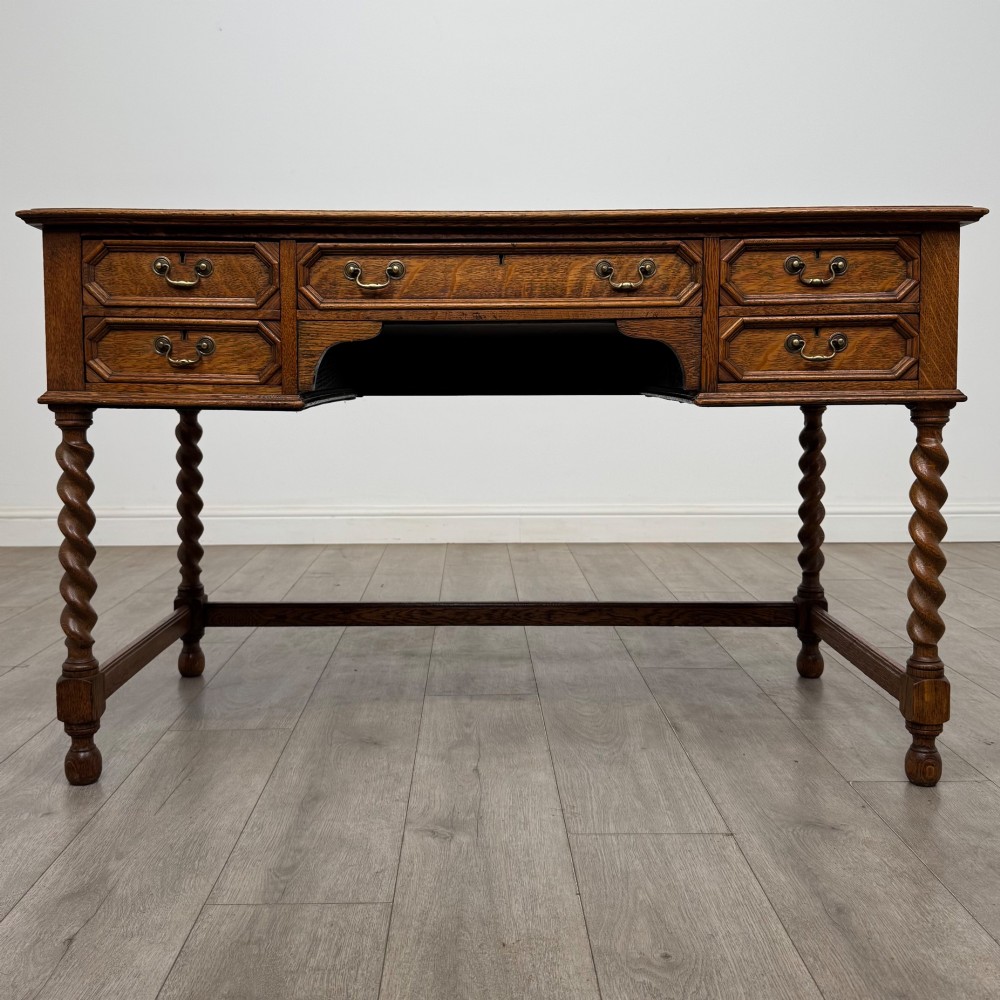 Antique 20th Century Jacobean Style Writing Table In Golden Oak