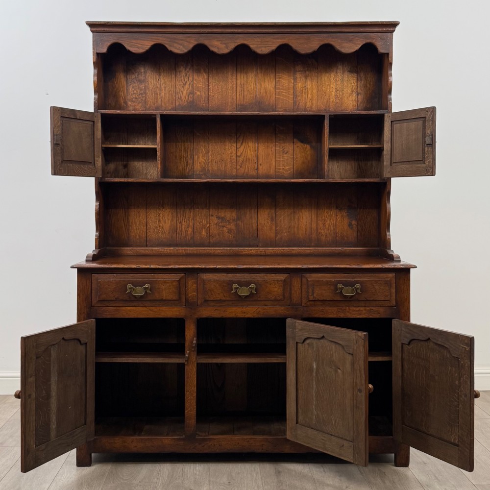 Antique 20th Century Farmhouse Welsh Dresser In Oak View II