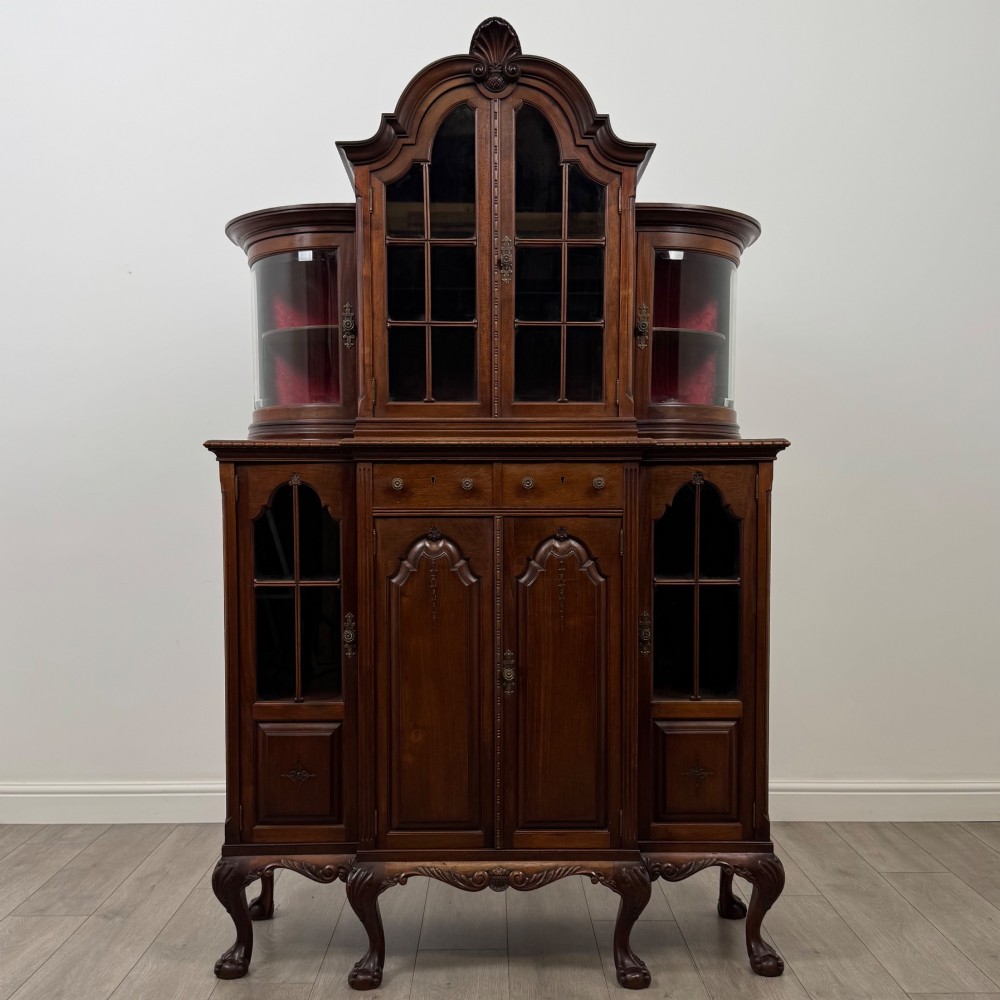 Antique 19th Century Queen Anne Style Display Cabinet In Walnut