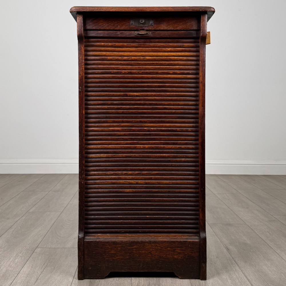 Antique 20th Century Fine Quality Tambour Cabinet In Oak