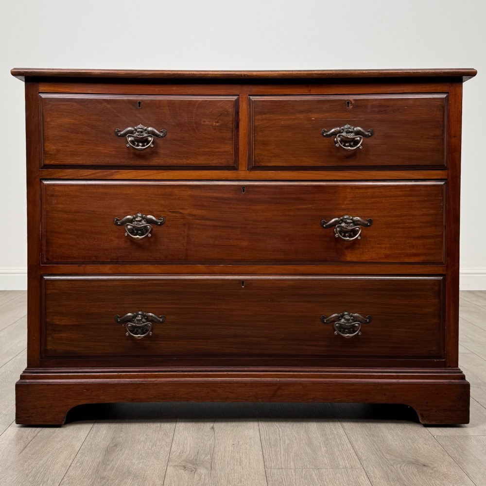 Antique 20th Century Chest Of Drawers In Mahogany