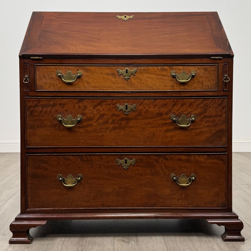 Antique 18th Century Georgian Bureau In Mahogany