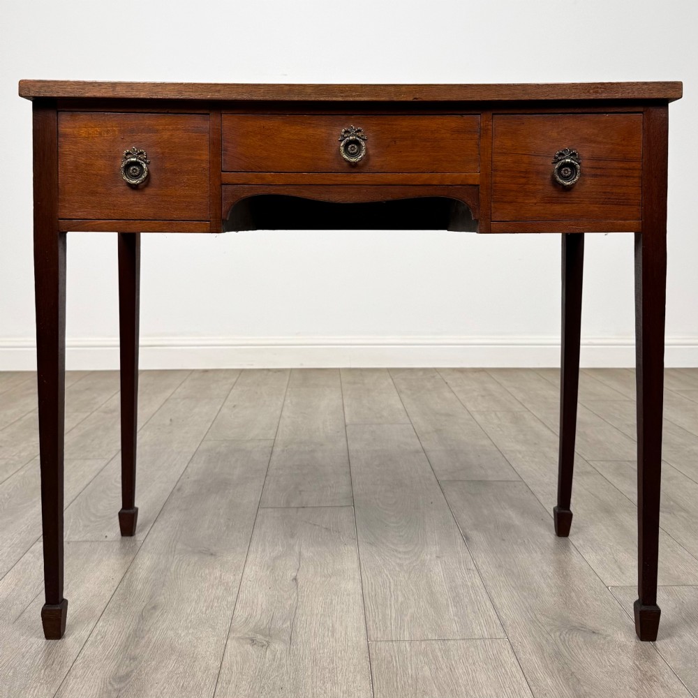 Antique 20th Century Writing Table In Mahogany