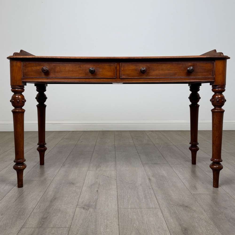 Antique 19th Century Victorian Writing Table In Mahogany