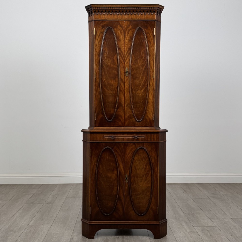Vintage Georgian Style Mahogany Corner Cabinet | Dentil Cornice