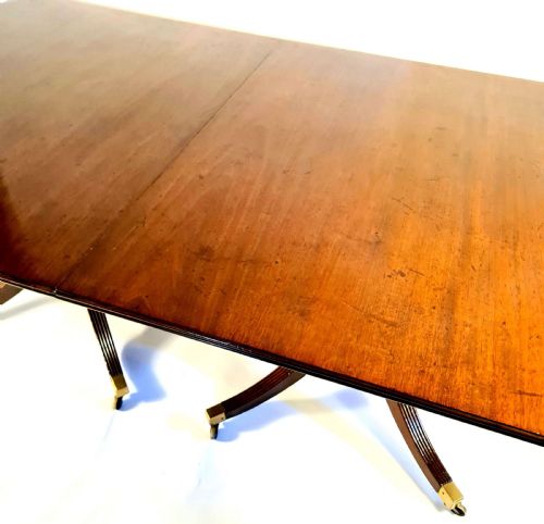 REGENCY STYLE MAHOGANY DINING TABLE - ADDITIONAL PHOTO 1