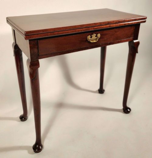 george ii mahogany tea table - CATEGORY: ANTIQUE TABLES - DATED 18TH CENTURY