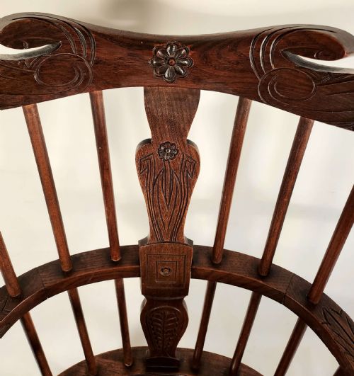 A RARE PAIR OF 19TH CENTURY WINDSOR CHAIRS - ADDITIONAL PHOTO 1