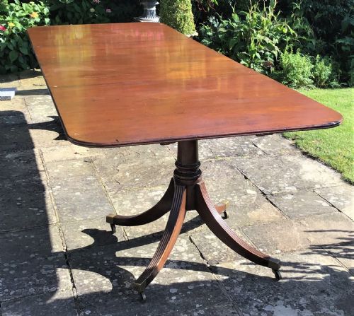 REGENCY STYLE MAHOGANY DINING TABLE - ADDITIONAL PHOTO 3