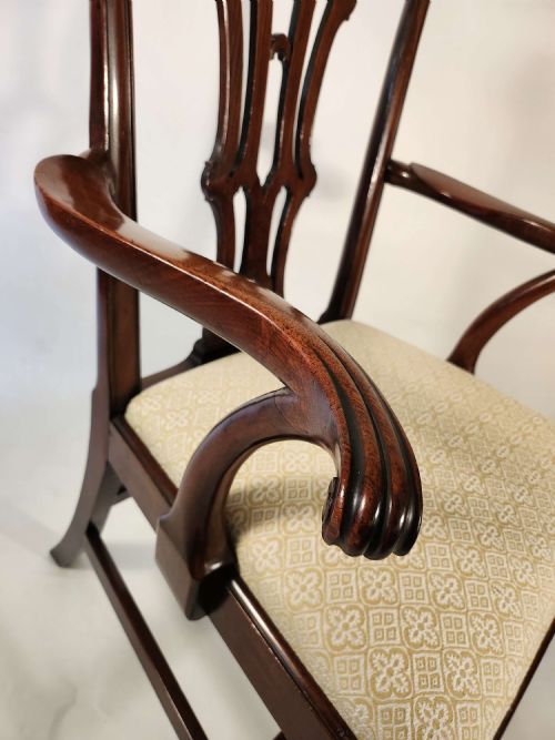 CHIPPENDALE PERIOD MAHOGANY ARMCHAIR - ADDITIONAL PHOTO 1
