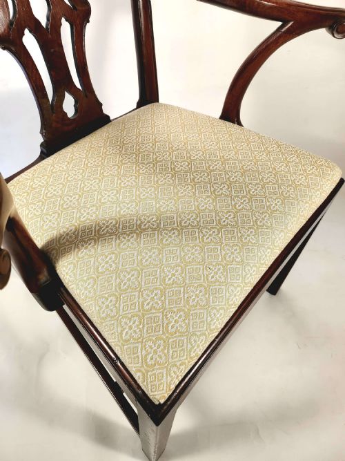 CHIPPENDALE PERIOD MAHOGANY ARMCHAIR - ADDITIONAL PHOTO 3