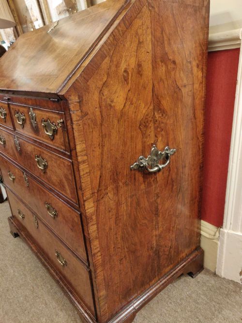 QUEEN ANNE WALNUT BUREAU - ADDITIONAL PHOTO 3
