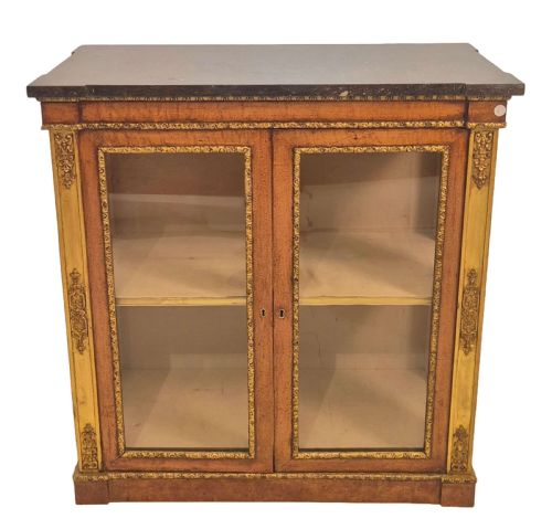 william iv birds eye maple and parcel gilt cabinet - CATEGORY: ANTIQUE BOOKCASES - DATED 19TH CENTURY