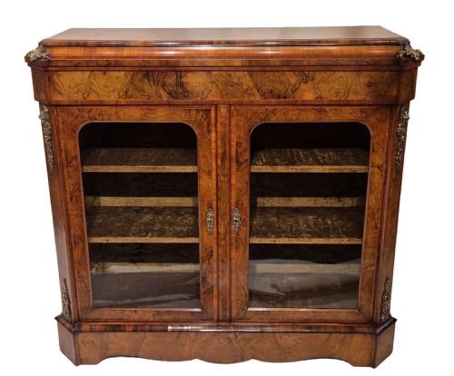 19th century walnut cabinet - CATEGORY: ANTIQUE CABINETS - DATED 19TH CENTURY
