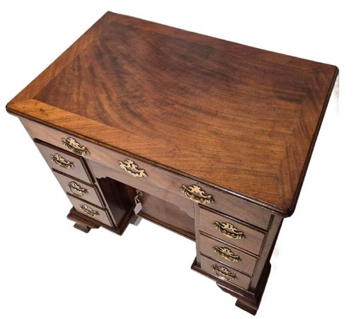 GEORGE II MAHOGANY AND CROSS BANDED KNEEHOLE DESK - ADDITIONAL PHOTO 2