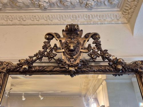 GILT GESSO MIRROR DECORATED WITH LIONS HEAD - ADDITIONAL PHOTO 1