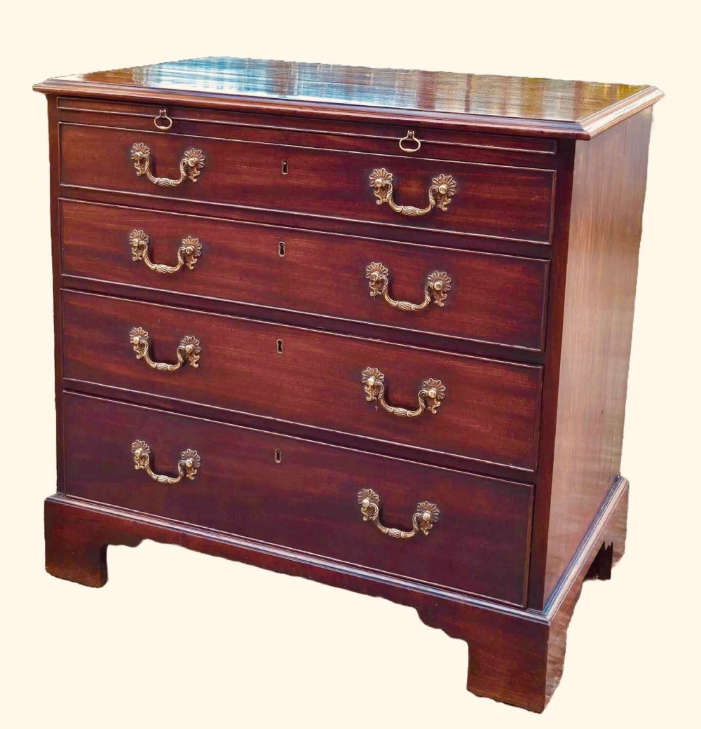 Chippendale Mahogany Chest of Drawers