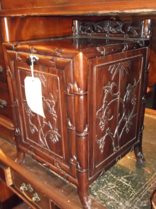 Carved Chinese Hardwood Purdonium