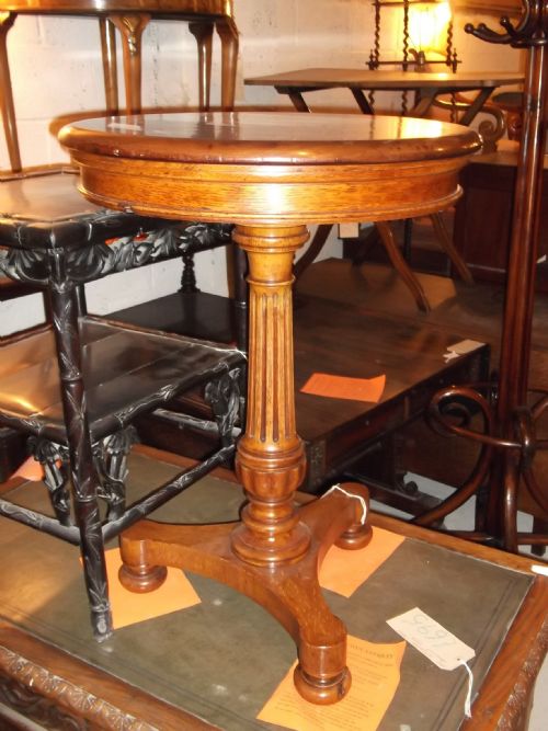 Oak Pedestal Table