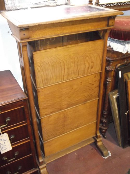 Edwardian Oak Menu Holder