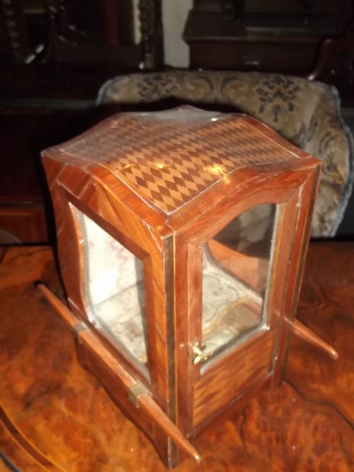 Miniature Sedan Chair