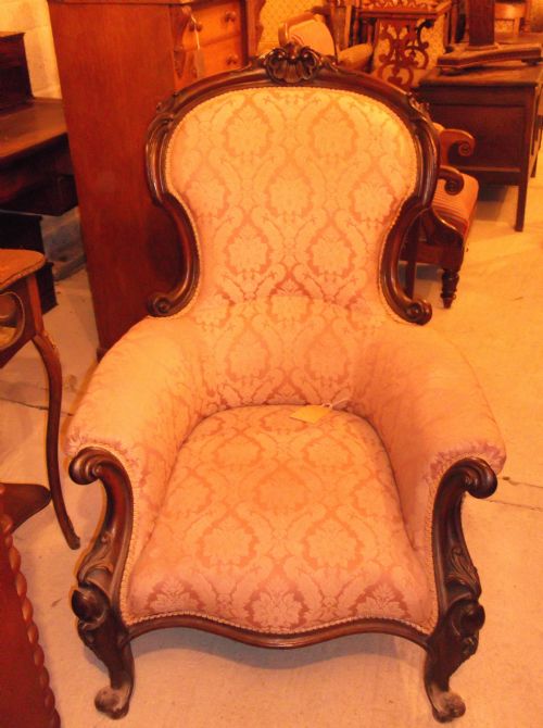 Good Victorian Carved Spoon Back Armchair