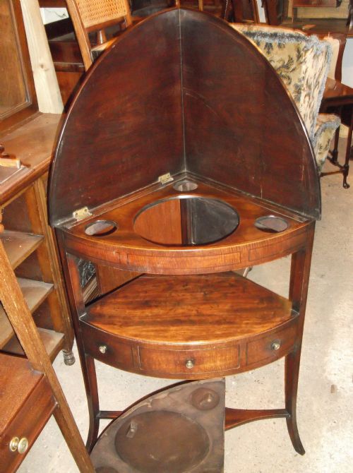 Early 19th Century Corner Washstand