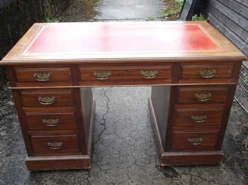 Late Victorian Mahogany Kneehole Desk.