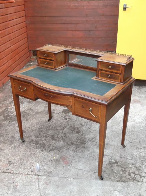 Edwardian Inlaid Mahogany Bonheur-du-jour