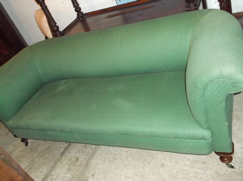 Large Late Victorian Chesterfield Sofa.with Makers Stamp.