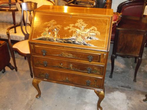 1920s/30s Walnut and Lacquered 3 Drawer Bureau