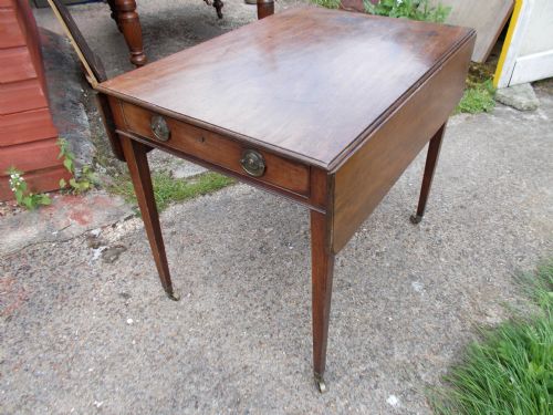 Late Georgian Mahogany Pembroke Table