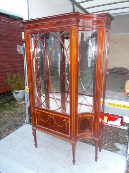 Good Quality Edwardian Inlaid Mahogany Display Cabinet