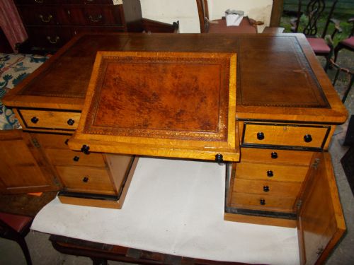 19th Century Oak Double Pedestal Partners Desk