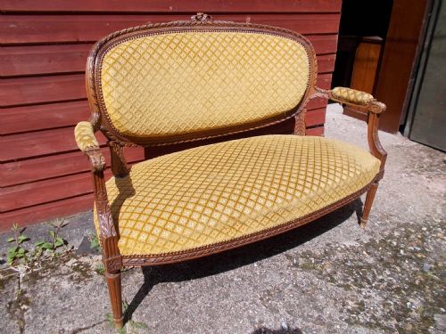 Late 19th Century Carved Walnut Window/bed Seat