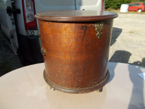 Rare Early 18th Century Oak Bin/box.