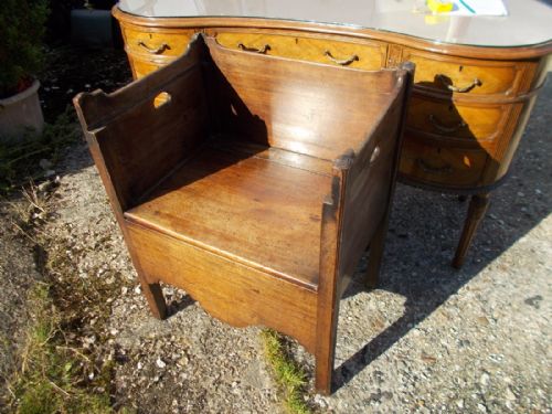 Mahogany Hall Seat with Lift Up Lid