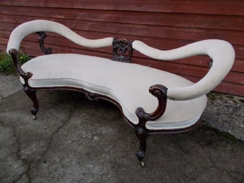 Good Quality Mid-19th Century Conversation Seat