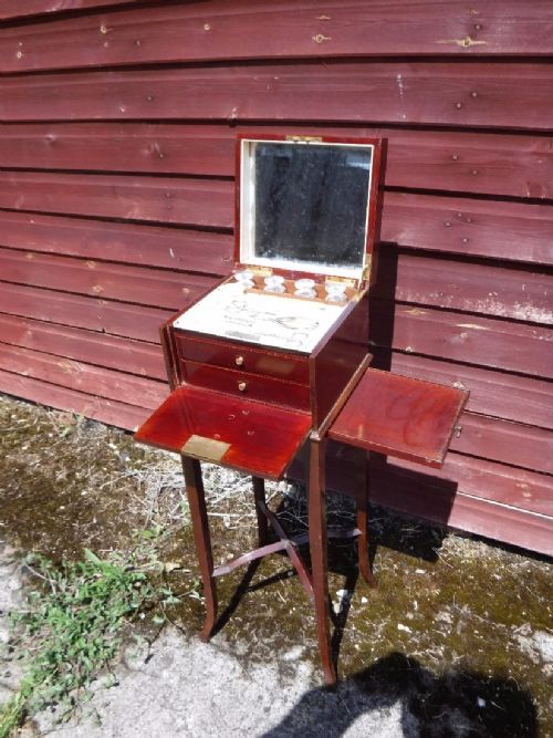 Early 20th Century Manicure Table