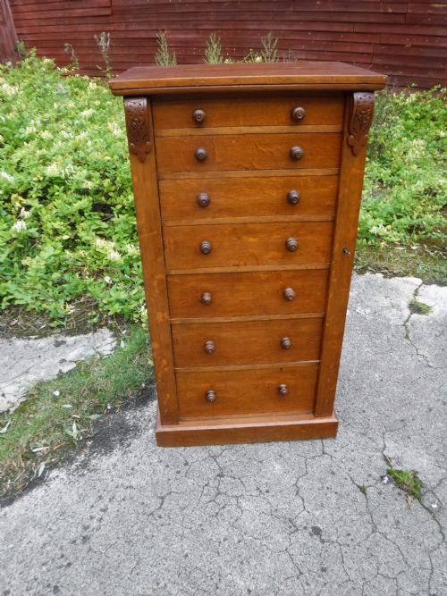 Victorian Oak 7 Drawer Wellington Chest with Makers Stamp