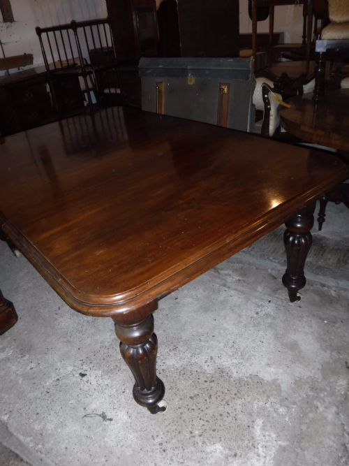 Mid 19th Century Mahogany Extending Table.extends to 10 Foot