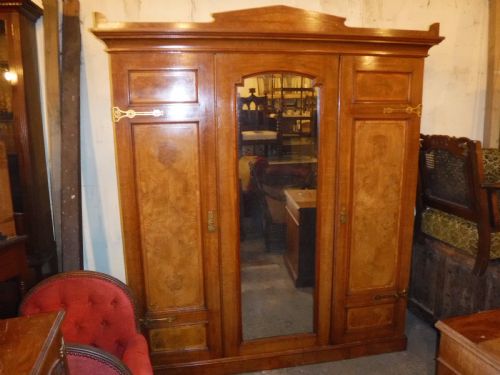 Good Quality Late 19th Century Wardrobe by Shapland and Petter