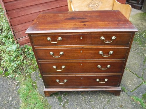 Small Late Georgian Mahogany Chest of 4 L Drawers