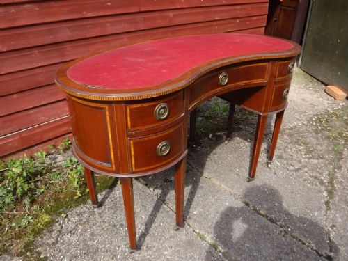 Edwardian Inlaid Mahogany Kidney Shaped Writing Desk