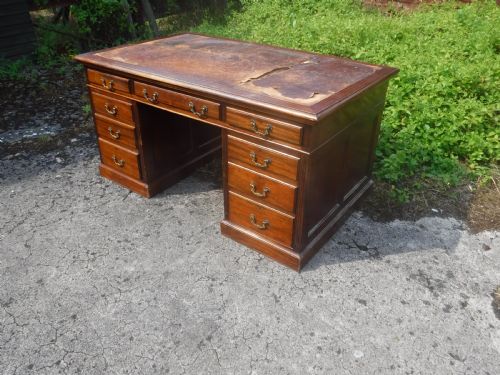 Large and Just a Good Practical Mahogany Kneehole Pedestal Desk