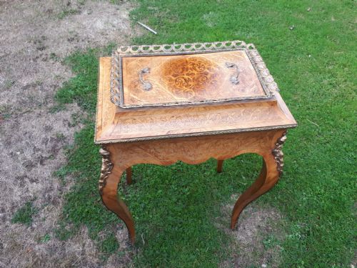 Late 19th Century Inlaid Jardinere Plant Stand