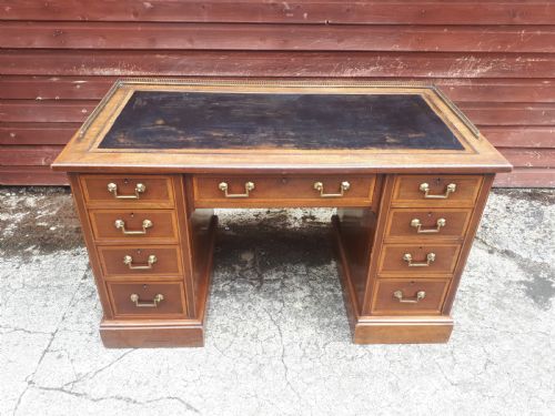 Edwardian Inlaid Mahogany Kneehole Desk