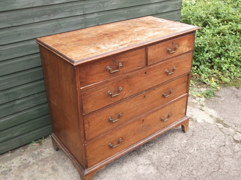 Early 19th century chest of drawers